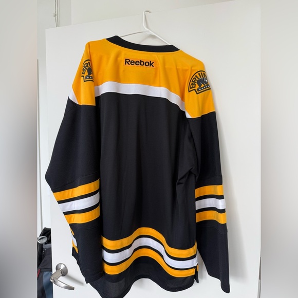 Bruins Hockey Jersey - Picture 2 of 4